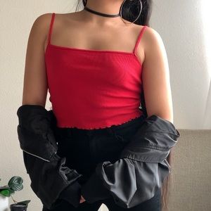 H&M red ribbed lettuce hem crop tank